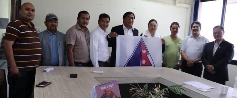 Lhakpa Sherpa to climb Mt. Everest for the tenth time