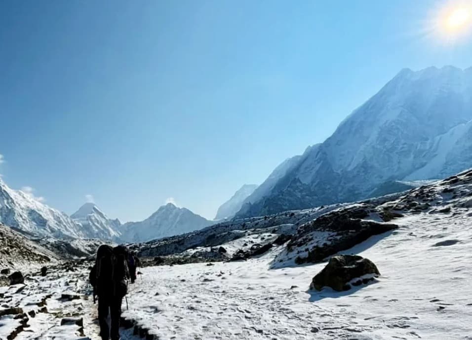 Trekker on the way to Everest Base Camp