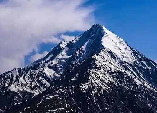 Indian Climber’s body found in the mountains after 2 months at 5300 Meters