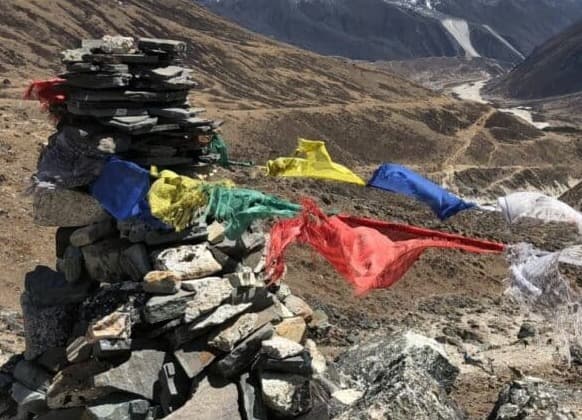 Thukla Pass and Scott Fischer’s Memorial: The Saddest Place in Everest